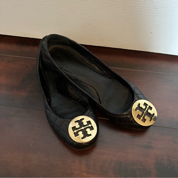 Tory Burch Shoes - Size 8.5 Tory Burch Quinn Leather Black Quilted Ballet Flats